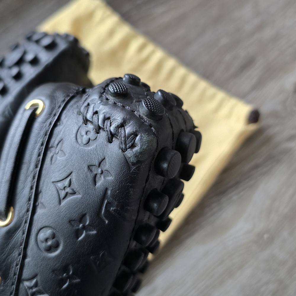 Louis Vuitton Embossed Black Loafers with Gold Details - Picture 4 of 7